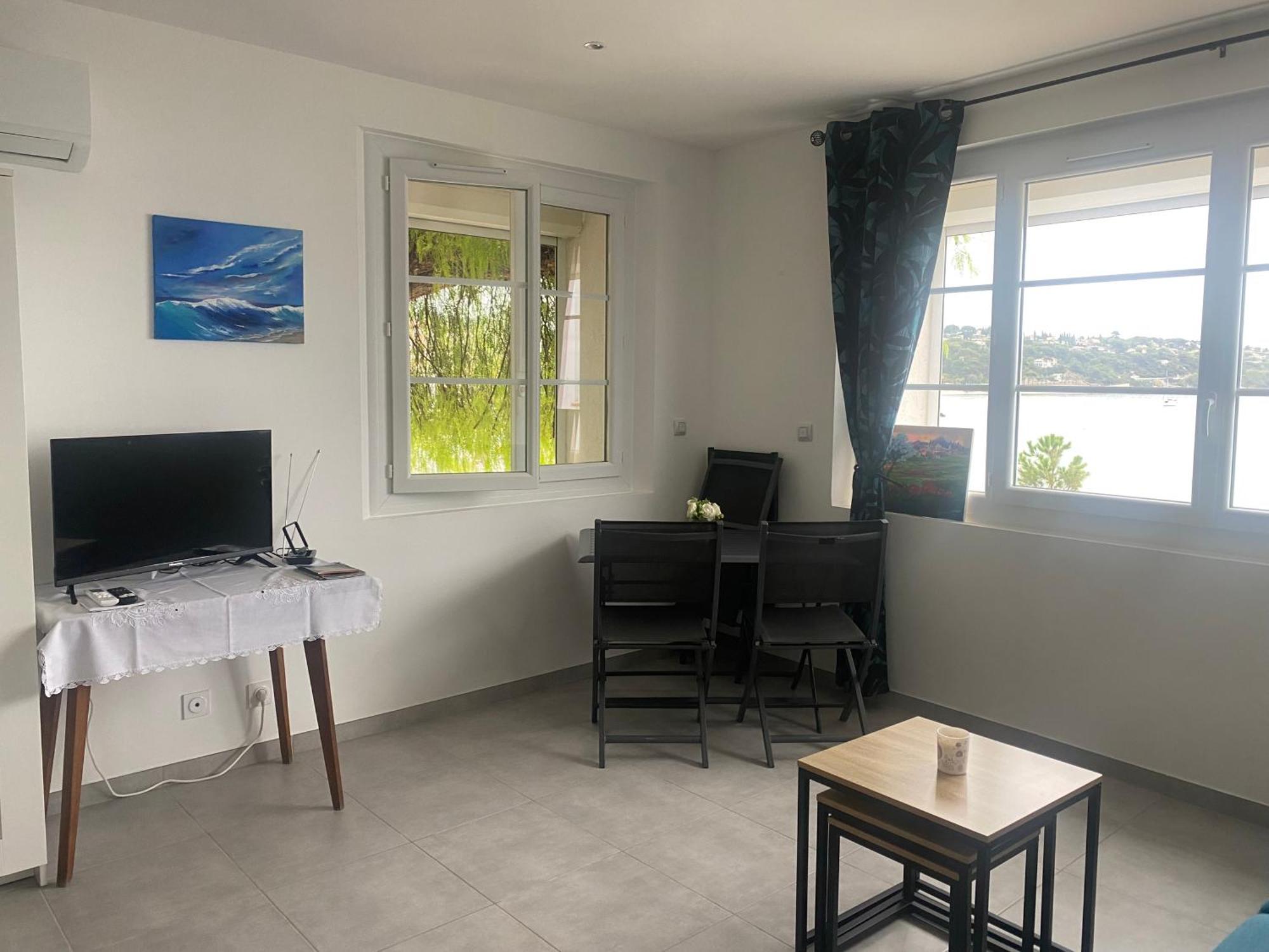 Splendide Studio Miramar Vue Mer Avec Terrasse バンドール エクステリア 写真